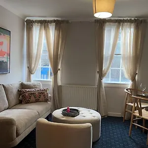 nicolson-street-two-bedrooms.edinburghhotelsuk.org/