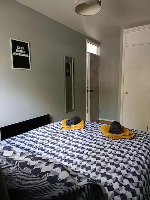 בלפסט Location! 2 Bed City Centre With Free Parking 0*,
